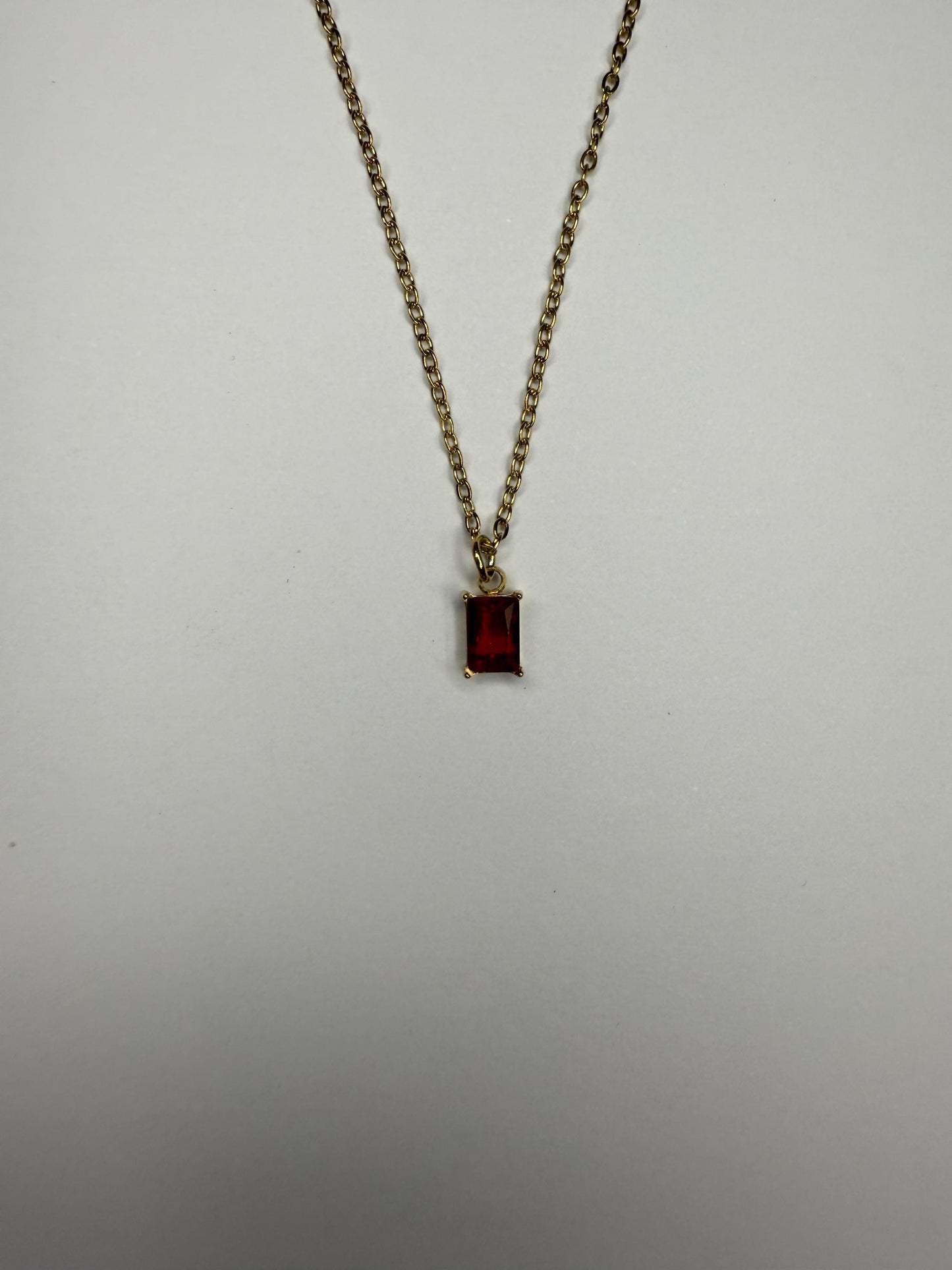 Collana con Catenina Placcata Oro 18k e Ciondolo con Zirconi Colorati Gioiello Elegante, Brillante e Perfetto per Ogni Occasione, chic