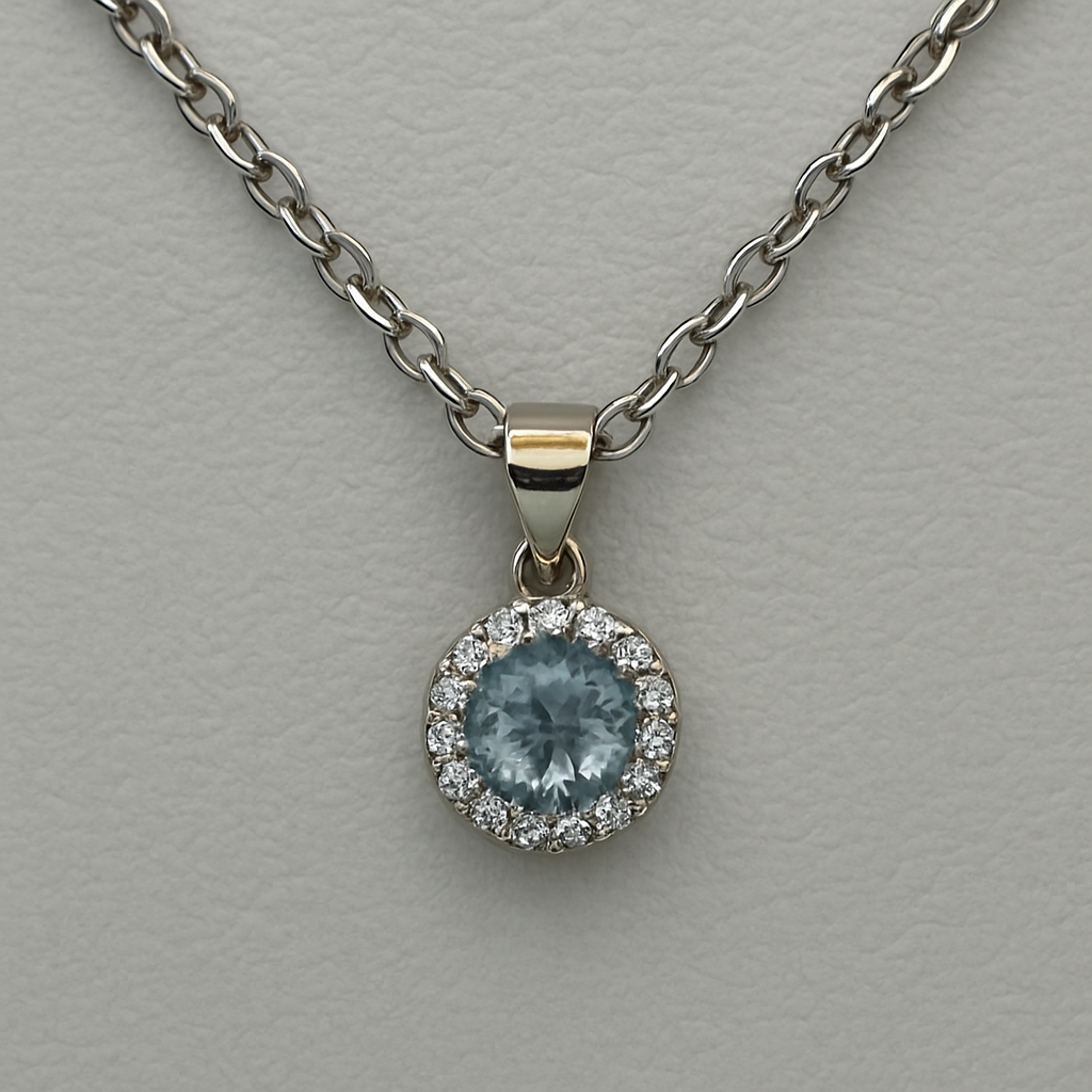 Collana in Argento 925 con Pendente Acquamarina e Zirconi