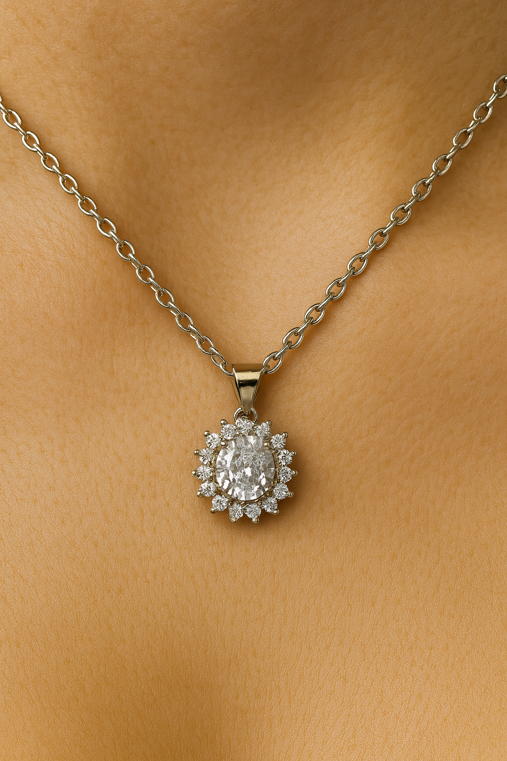 Collana in Argento 925 con Pendente a Raggiera