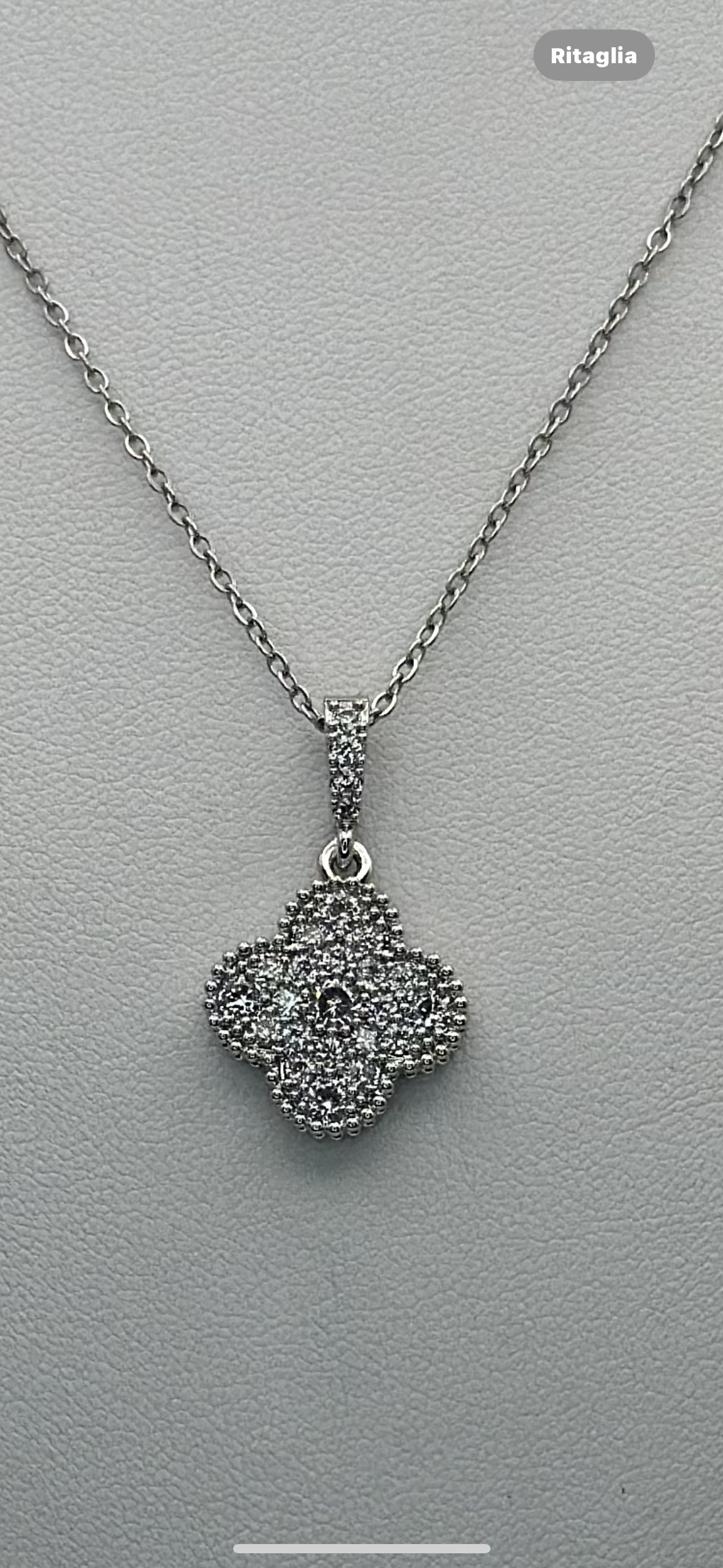 Collana con Ciondolo fortuna e Zirconi Brillanti  Eleganza e Portafortuna, regalo per lei , san valentino , collana donna