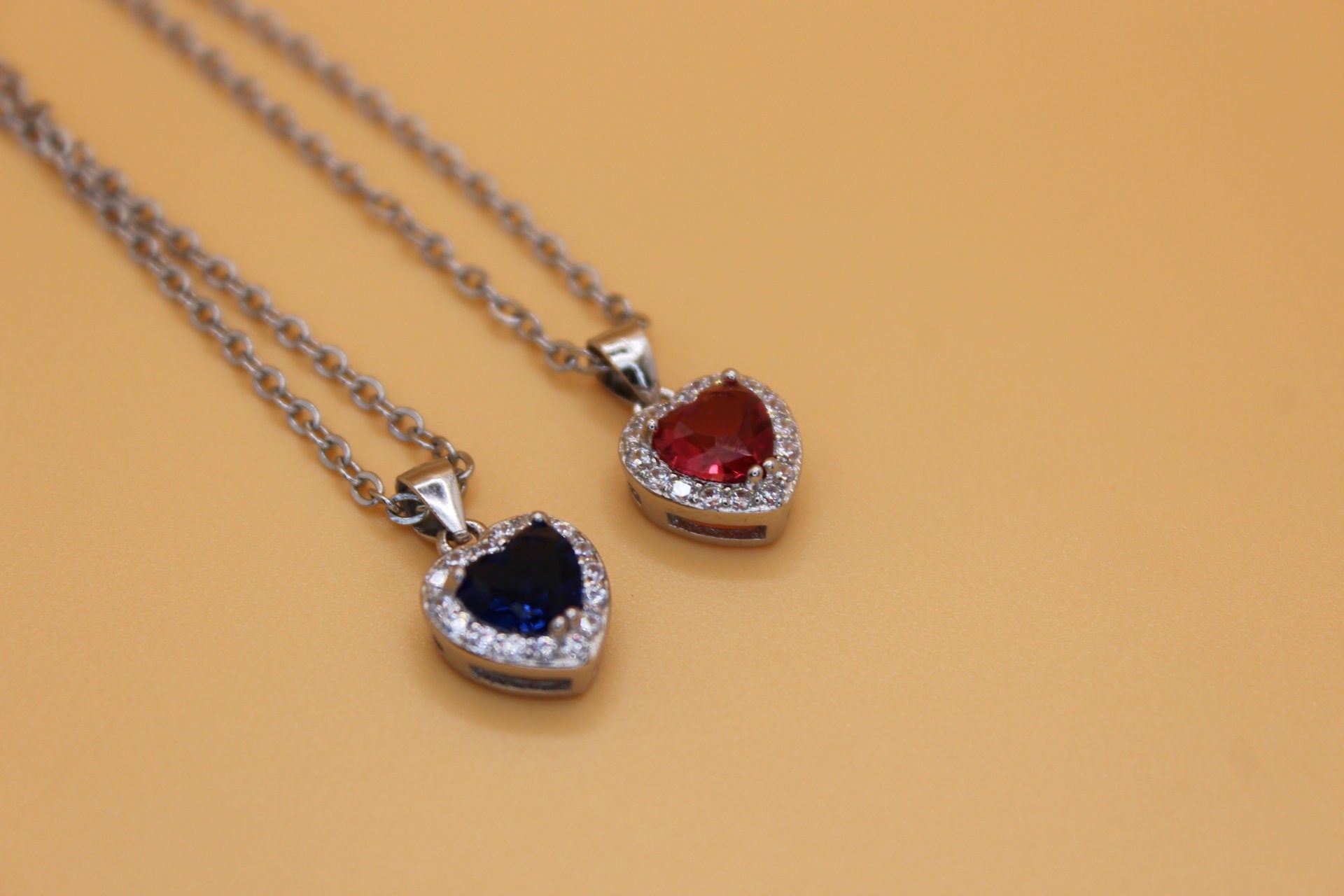 Collana con ciondolo cuore zirconi